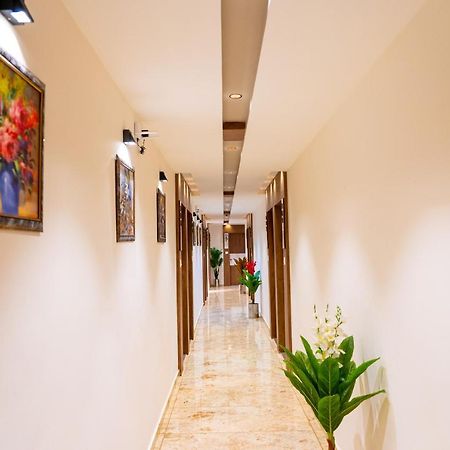 Hotel Lee Grand Ānand المظهر الخارجي الصورة