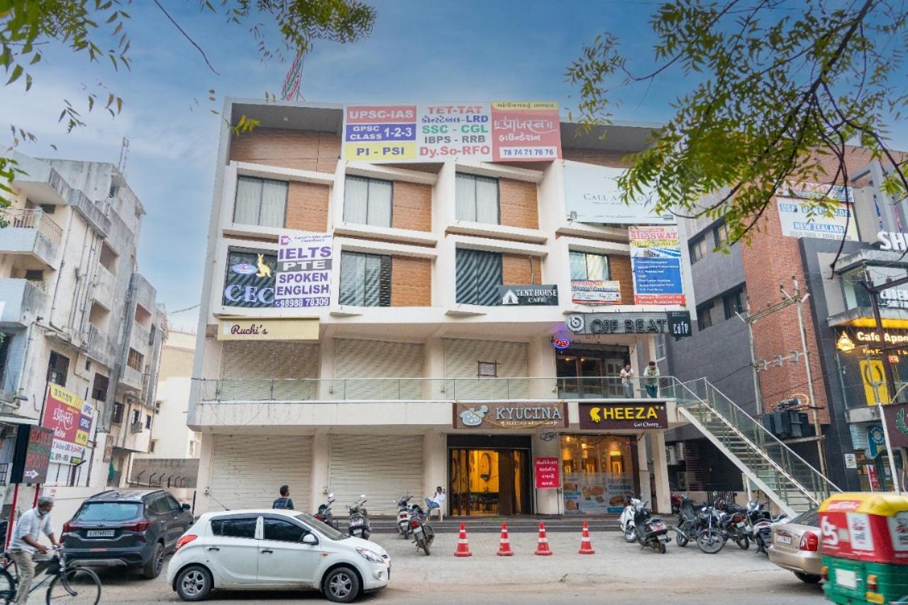 Hotel Lee Grand Ānand المظهر الخارجي الصورة