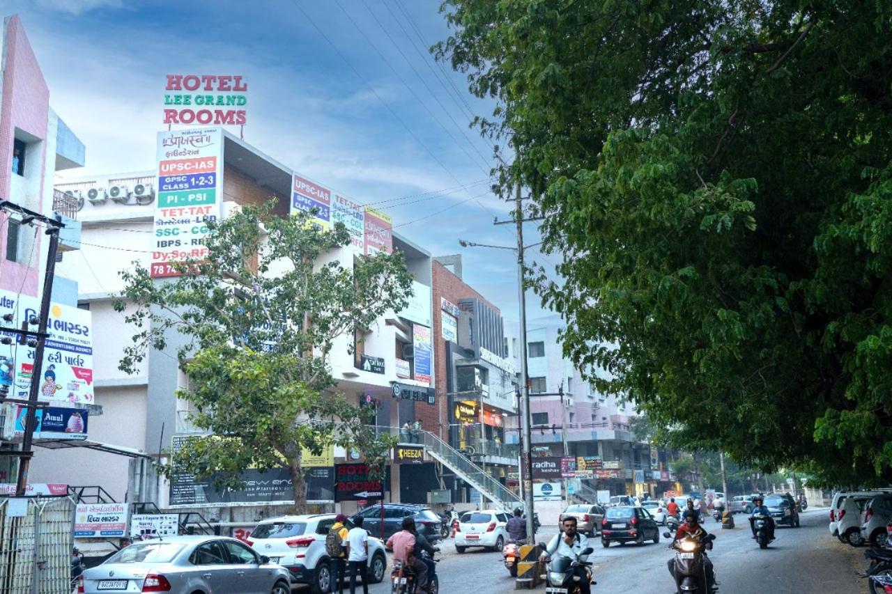 Hotel Lee Grand Ānand المظهر الخارجي الصورة