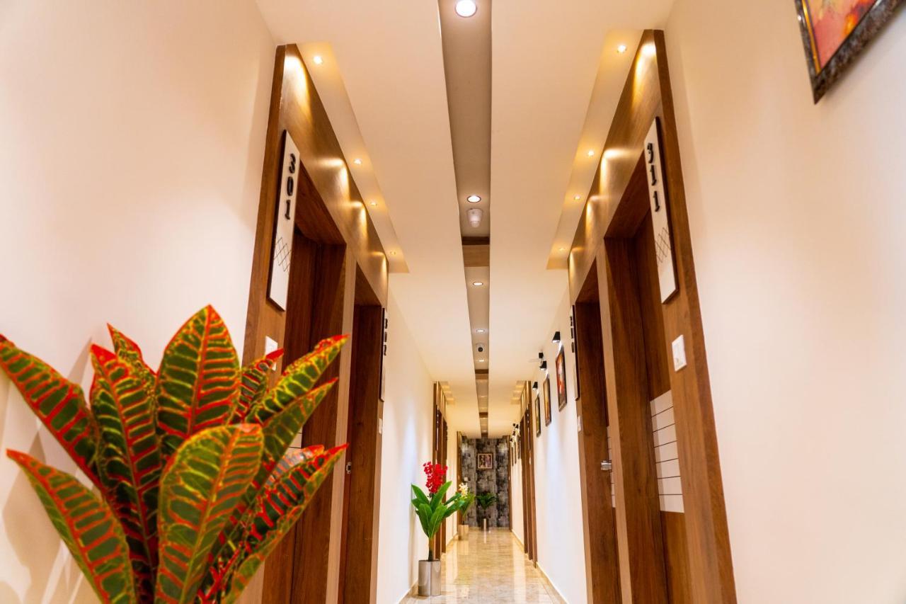 Hotel Lee Grand Ānand المظهر الخارجي الصورة
