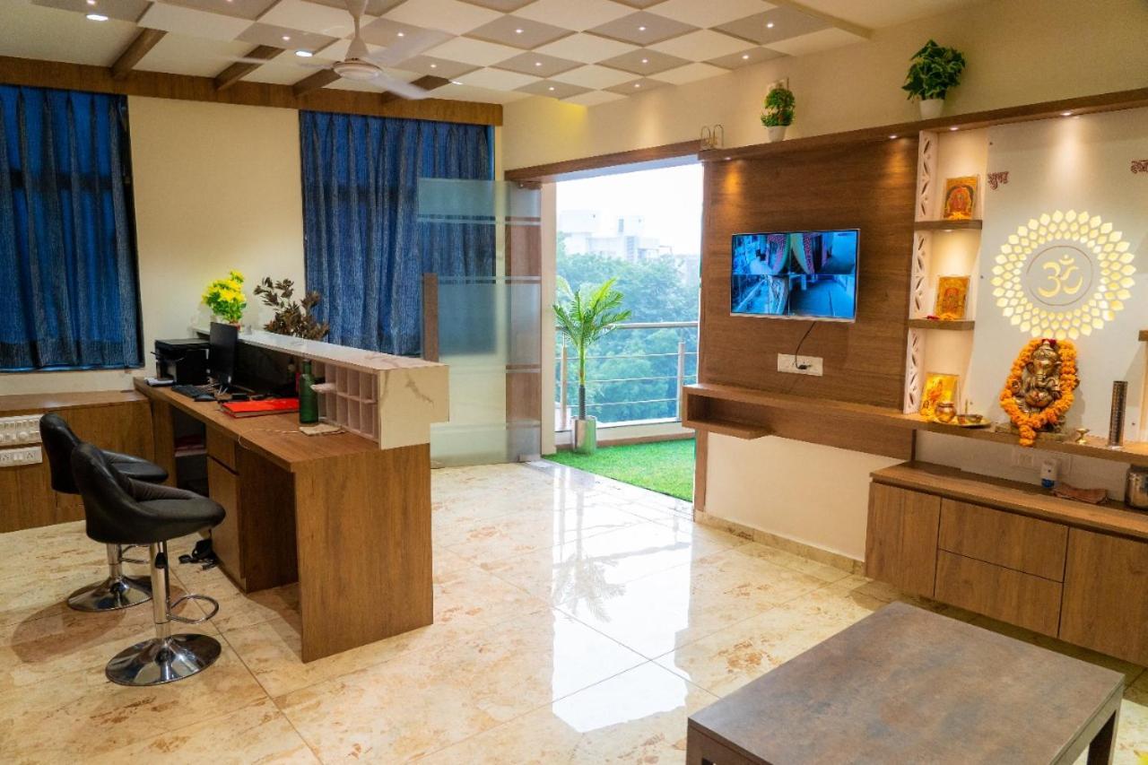Hotel Lee Grand Ānand المظهر الخارجي الصورة
