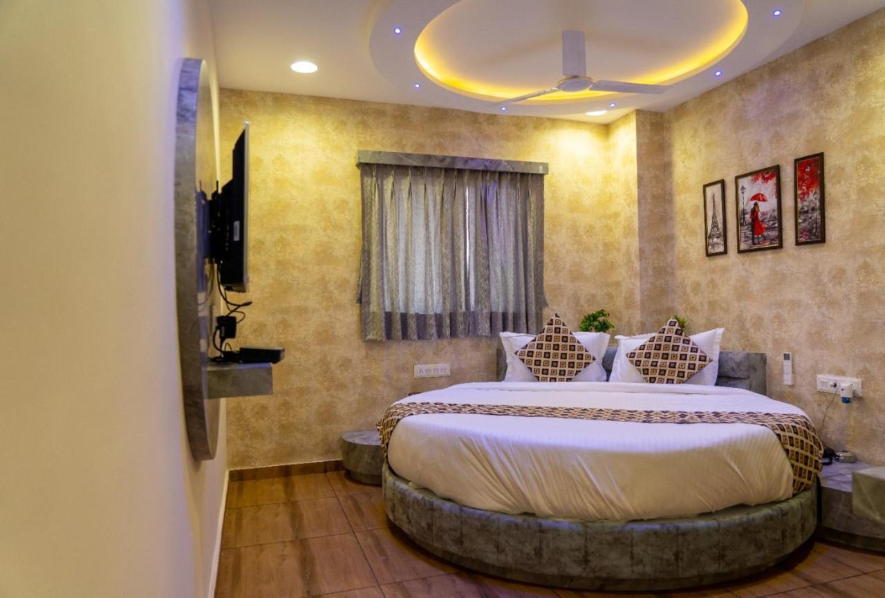 Hotel Lee Grand Ānand المظهر الخارجي الصورة